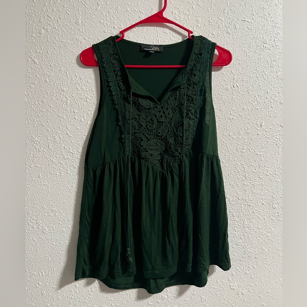 says size small but could be medium